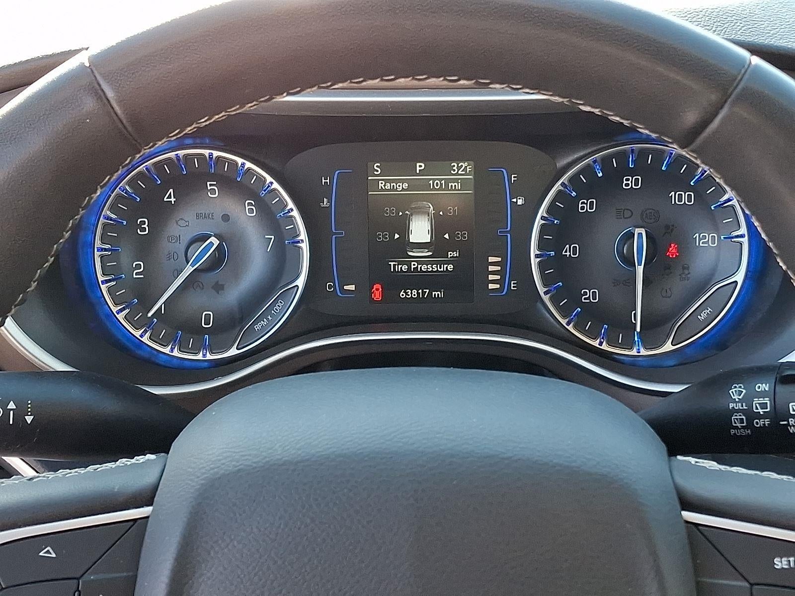 2022 Chrysler Voyager LX