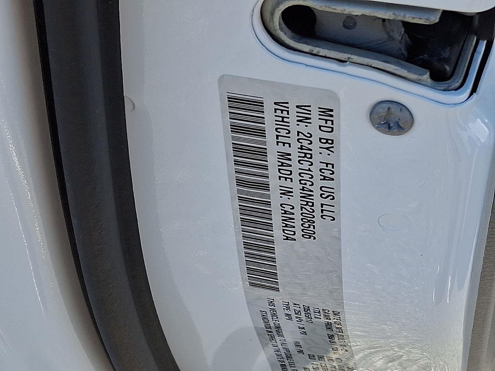 2022 Chrysler Voyager LX