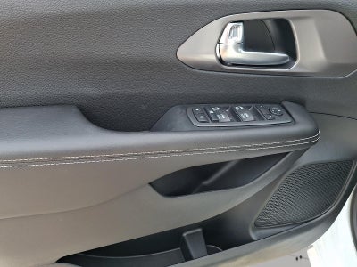 2026 Chrysler Voyager LX