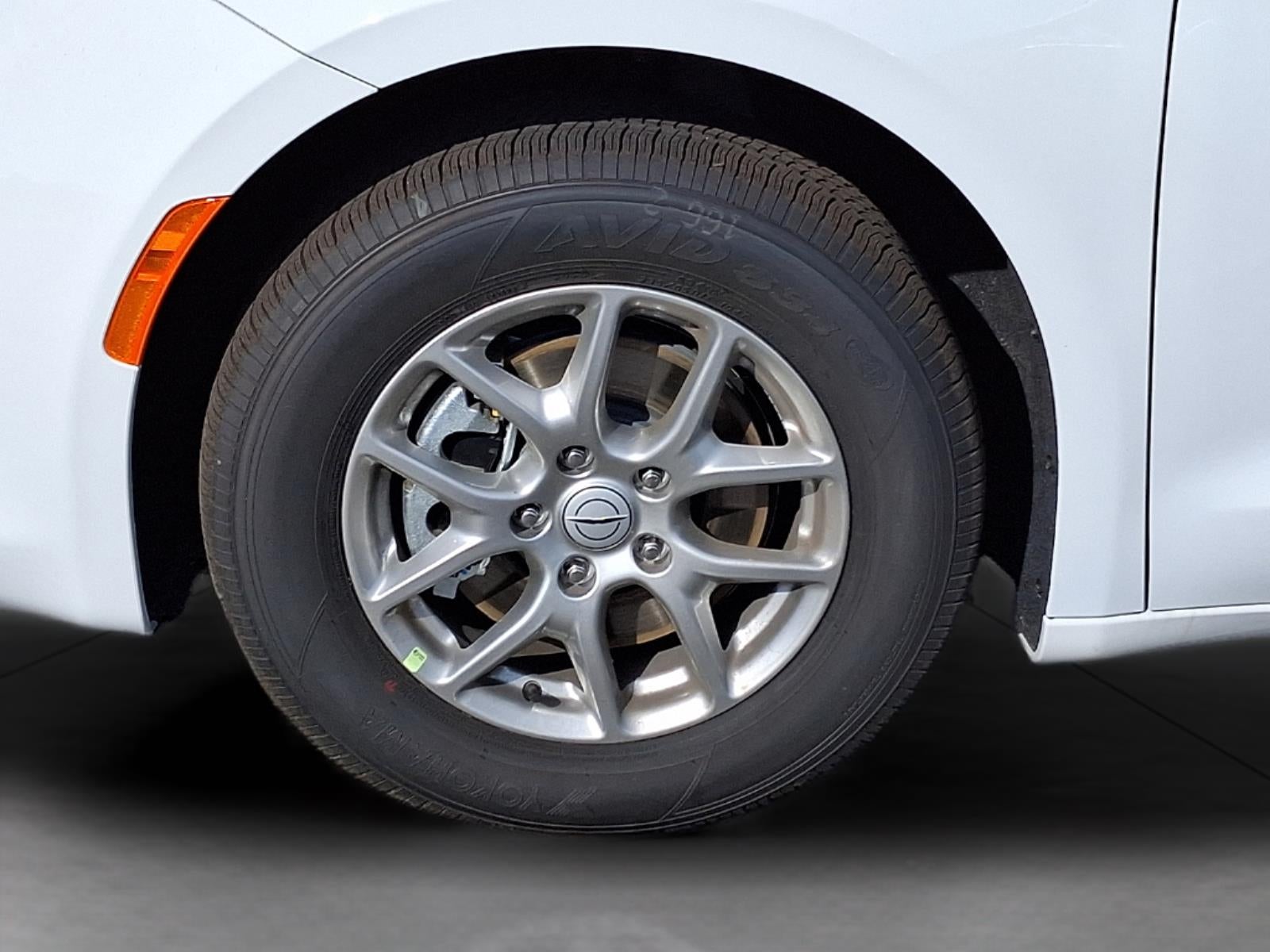 2026 Chrysler Voyager LX