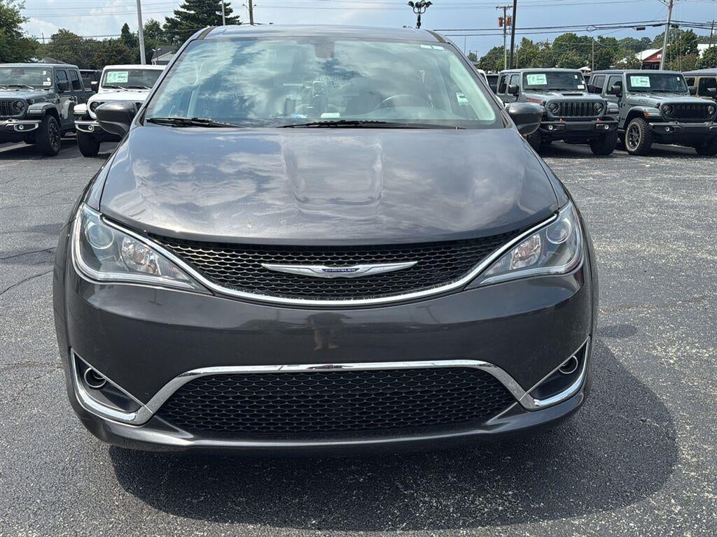 2020 Chrysler Pacifica Touring