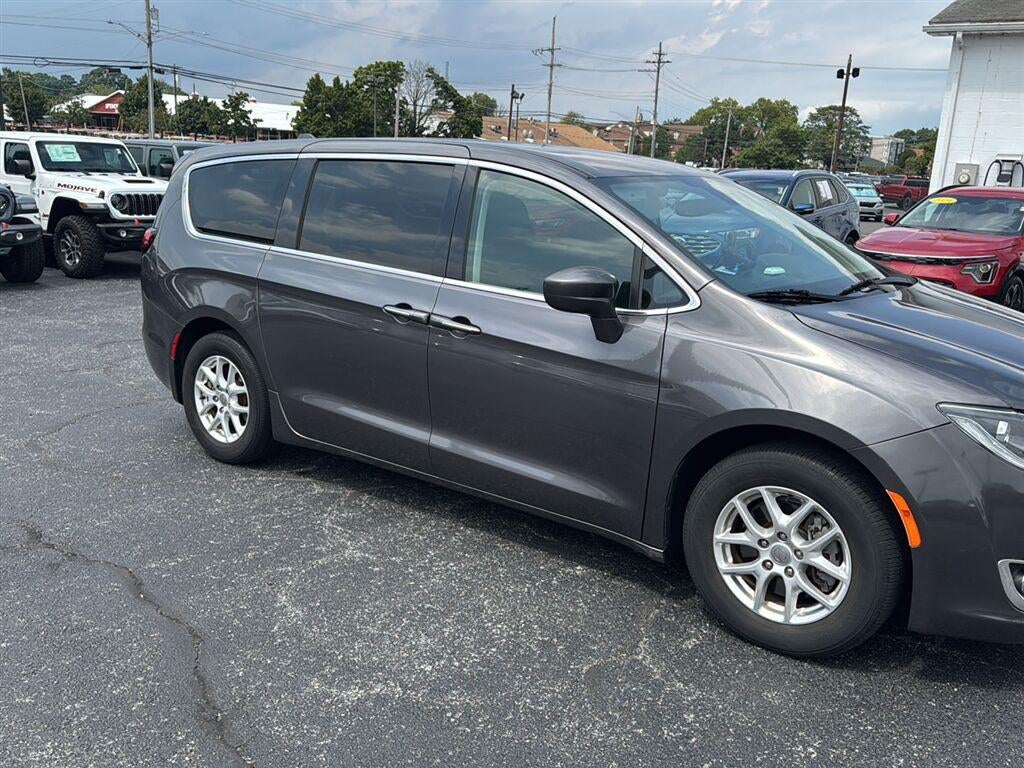 2020 Chrysler Pacifica Touring