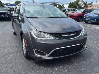 2020 Chrysler Pacifica Touring