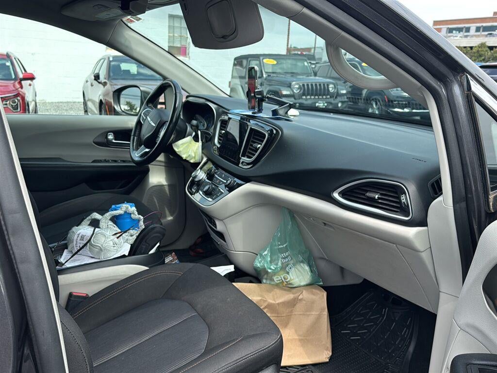 2020 Chrysler Pacifica Touring