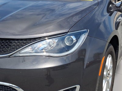 2020 Chrysler Pacifica Touring