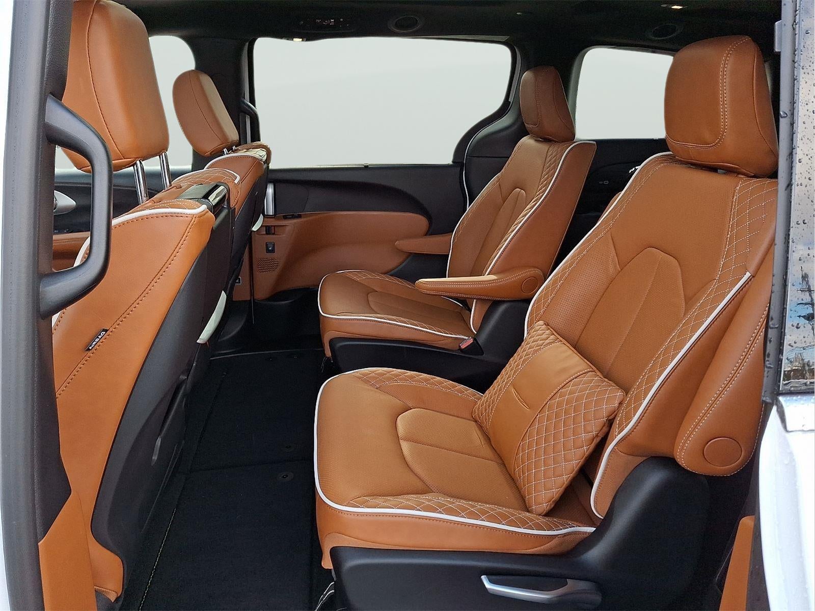 2025 Chrysler Pacifica Pinnacle