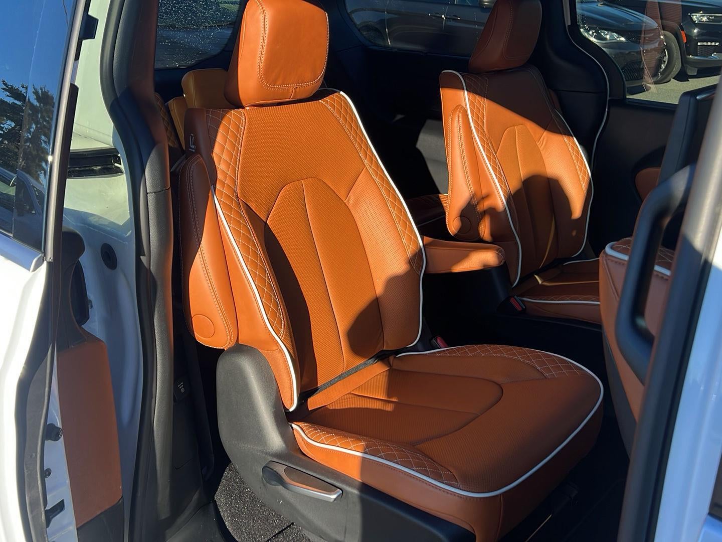 2025 Chrysler Pacifica Pinnacle