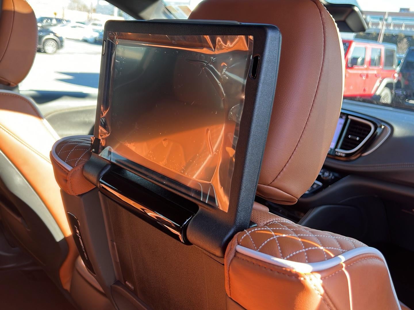 2025 Chrysler Pacifica Pinnacle