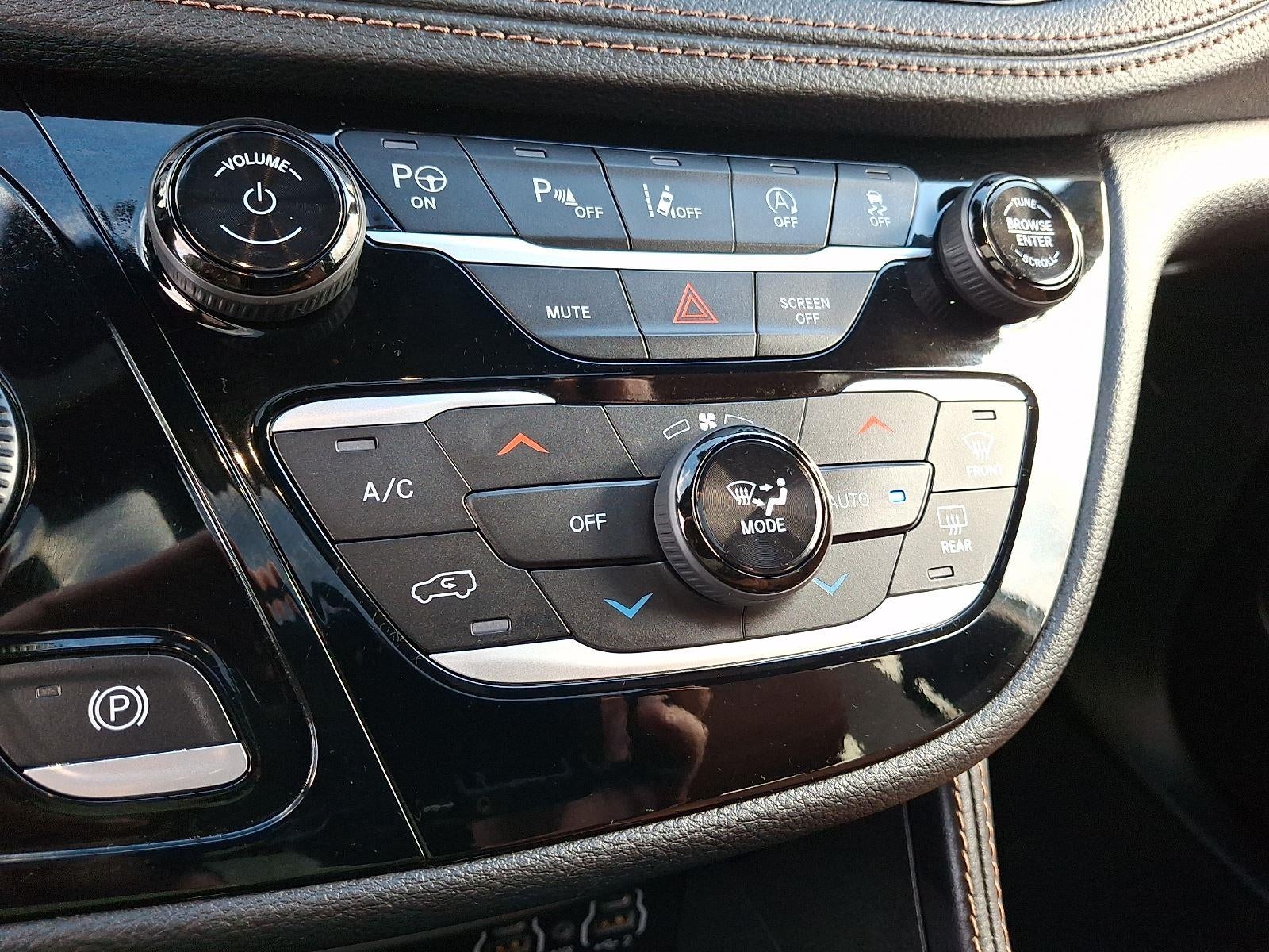 2025 Chrysler Pacifica Pinnacle