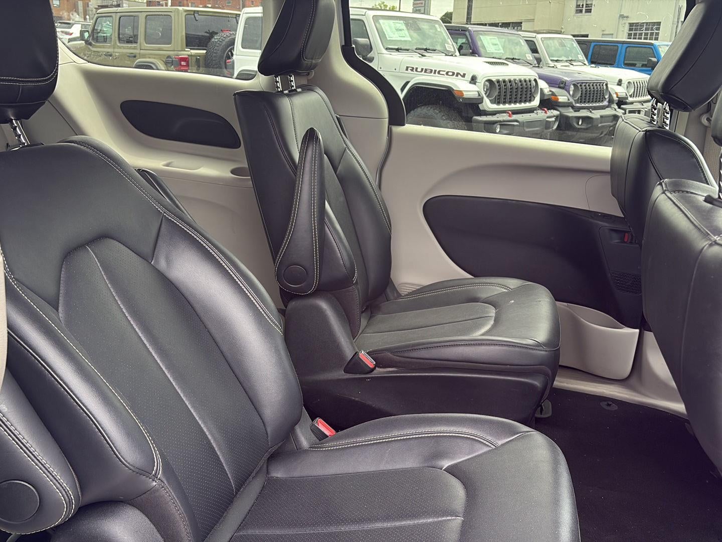 2024 Chrysler Pacifica Hybrid Select
