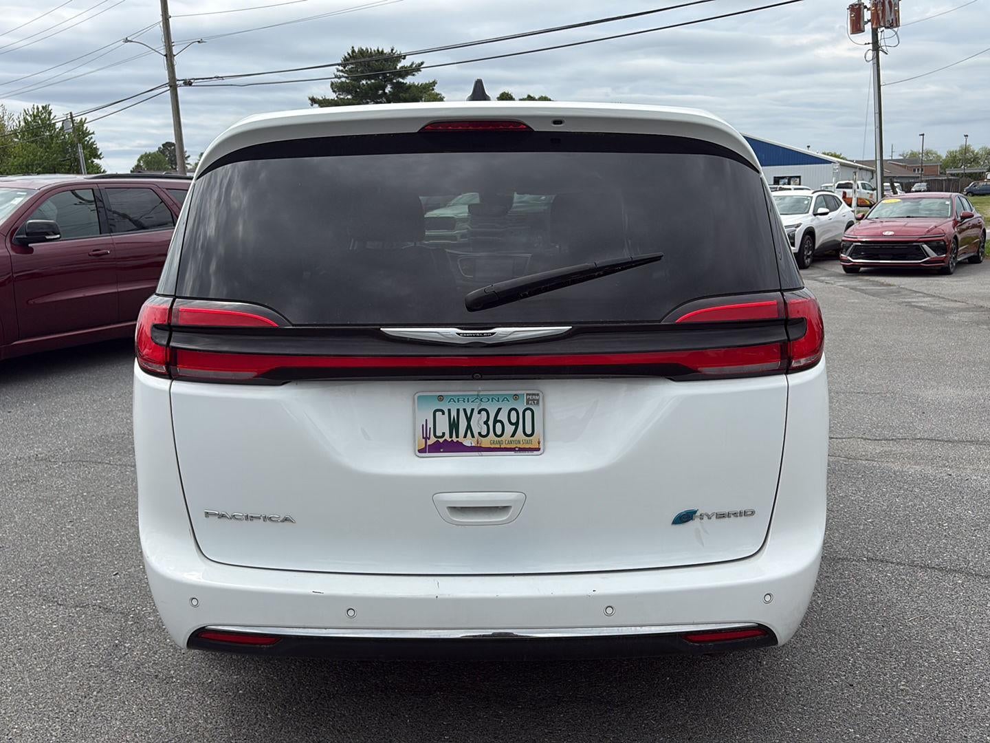 2024 Chrysler Pacifica Hybrid Select