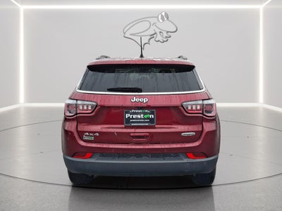 2022 Jeep Compass Latitude Lux