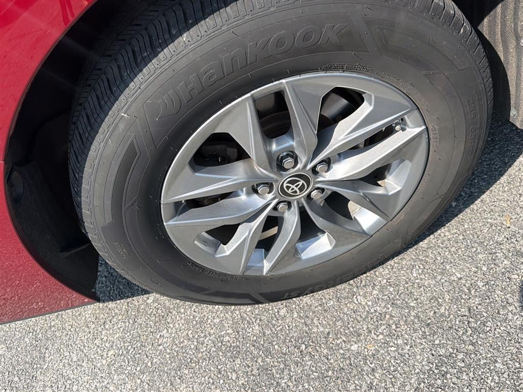 2022 Toyota Sienna XLE