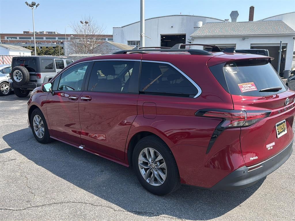 2022 Toyota Sienna XLE