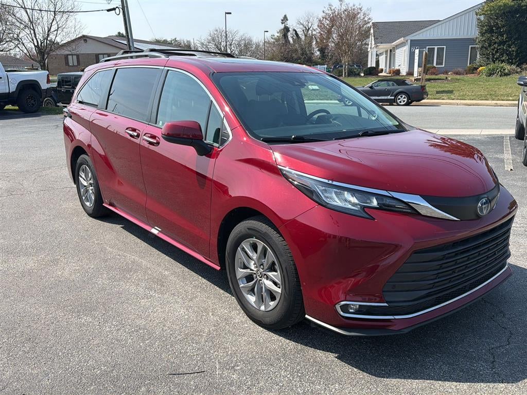 2022 Toyota Sienna XLE