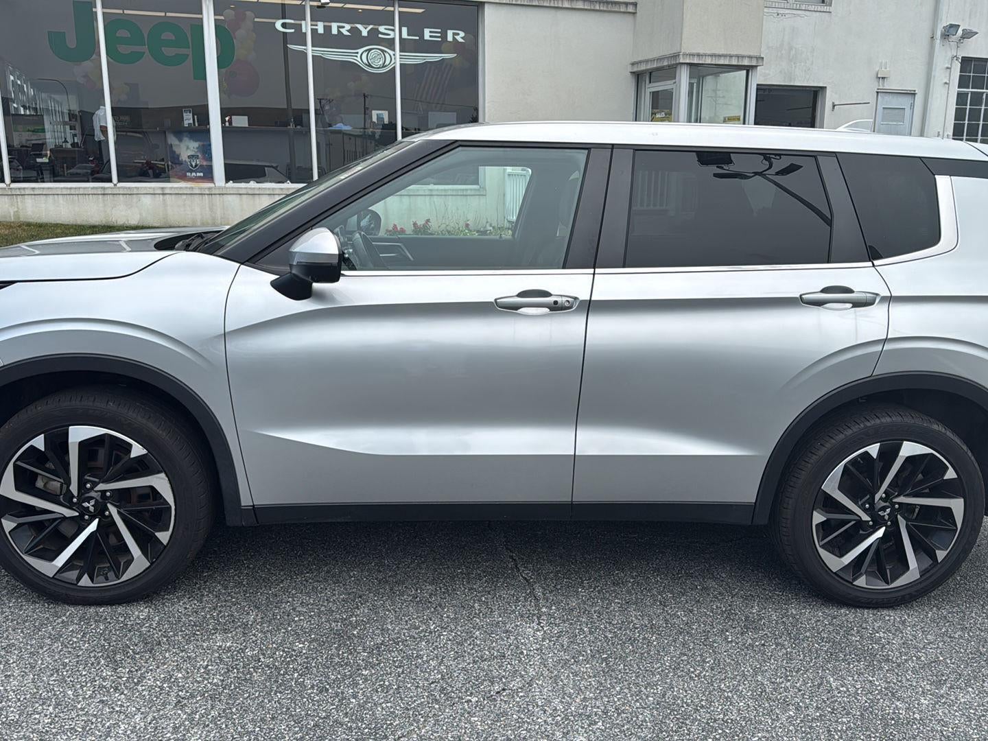 2022 Mitsubishi Outlander SE