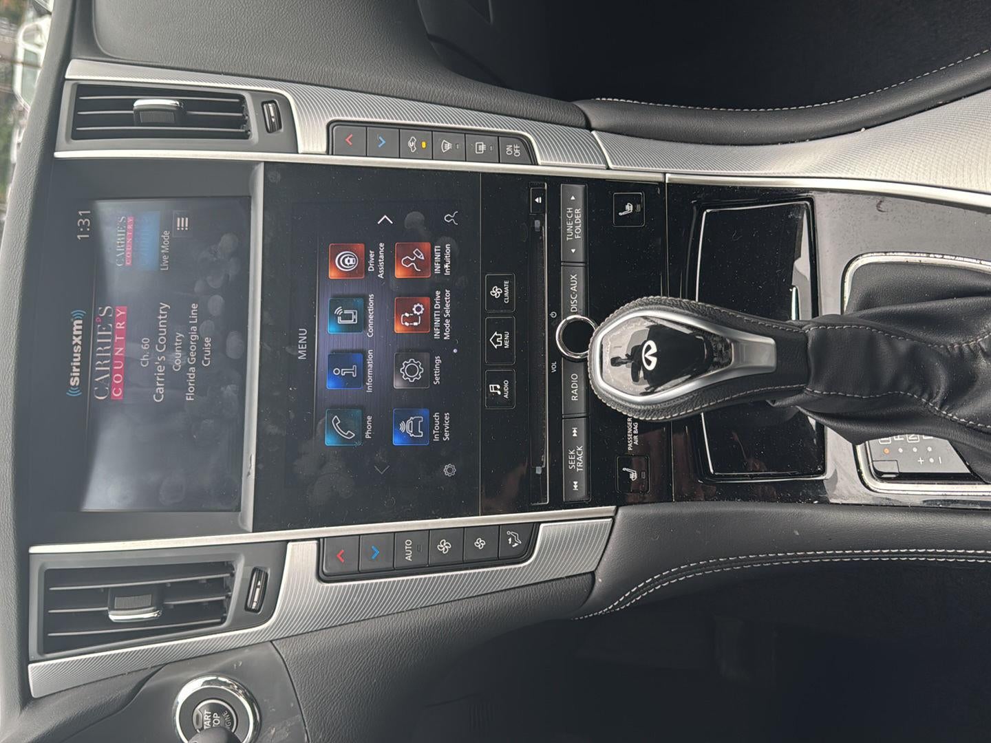 2023 INFINITI Q50 LUXE