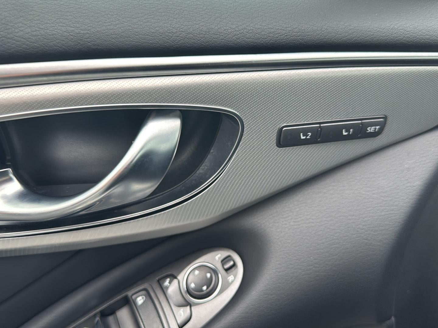 2023 INFINITI Q50 LUXE