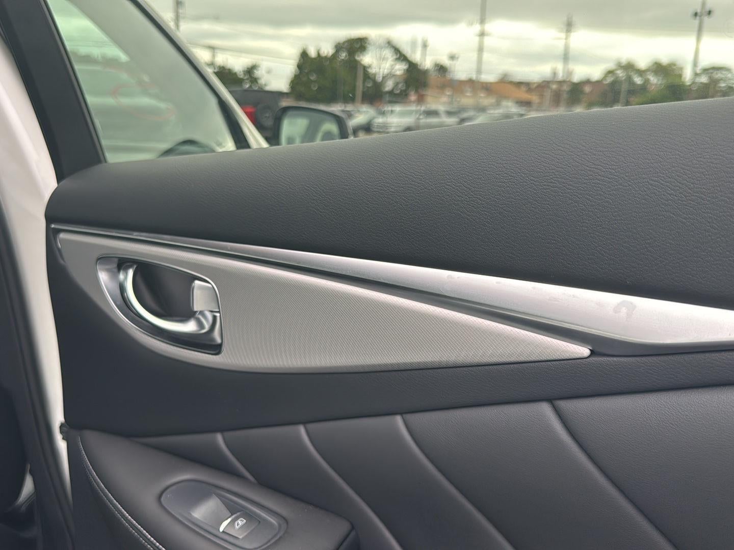 2023 INFINITI Q50 LUXE