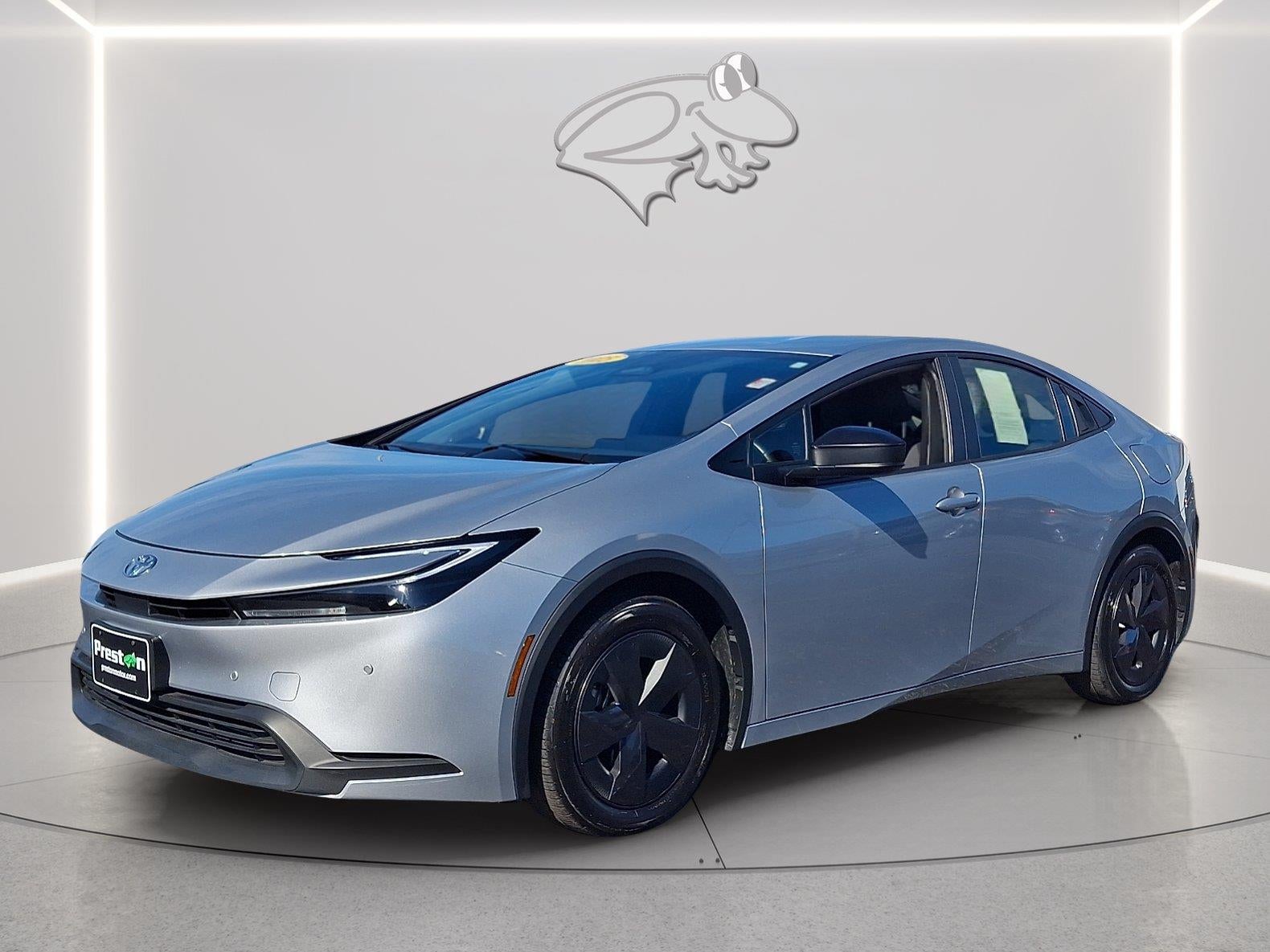 2025 Toyota Prius LE