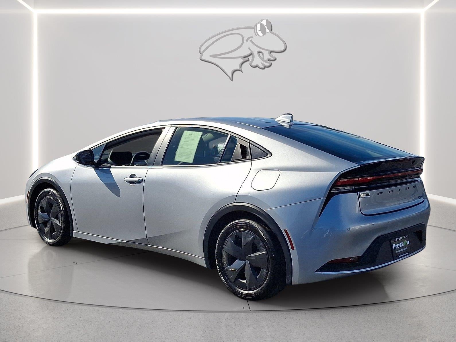 2025 Toyota Prius LE