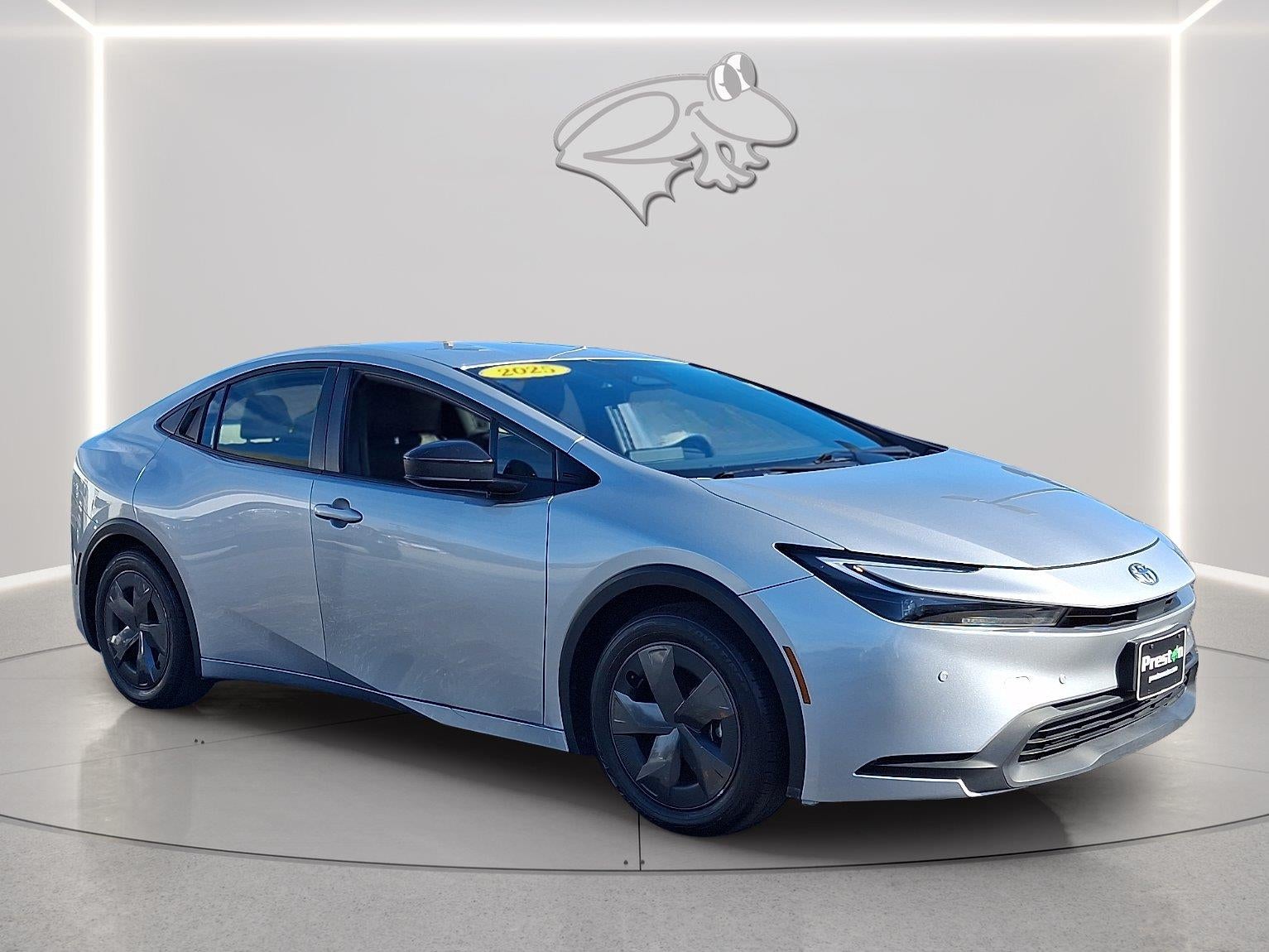2025 Toyota Prius LE
