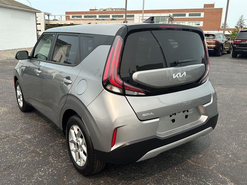 2025 Kia Soul LX