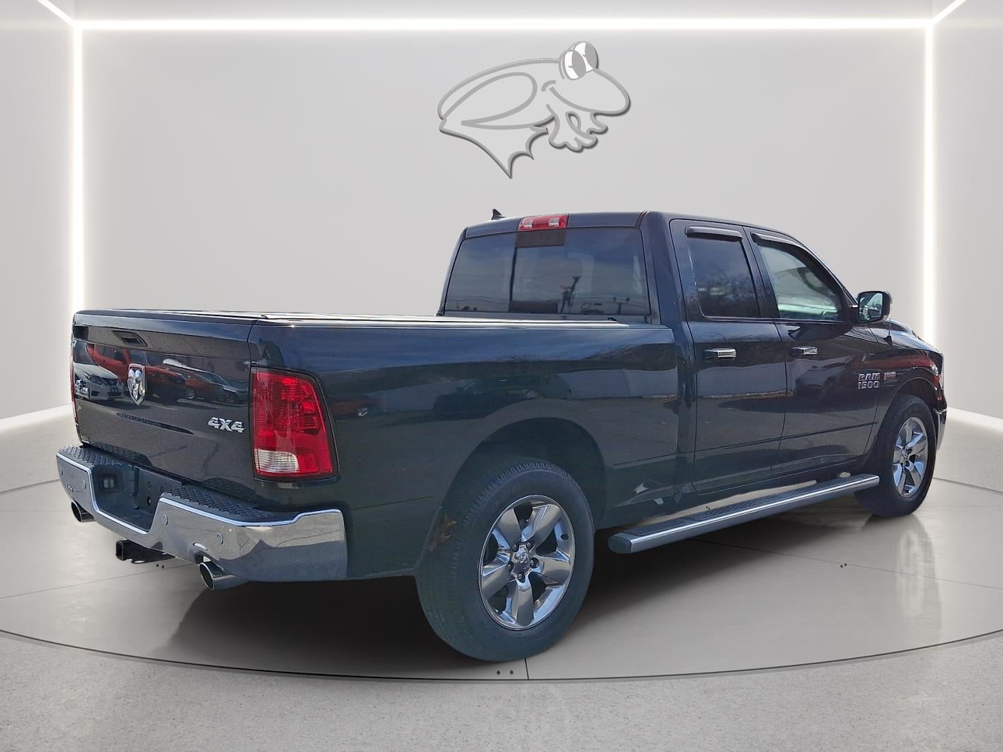 2017 RAM 1500 SLT