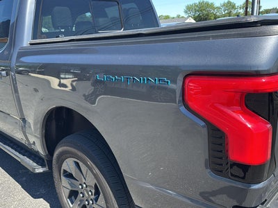 2022 Ford F-150 Lightning LARIAT