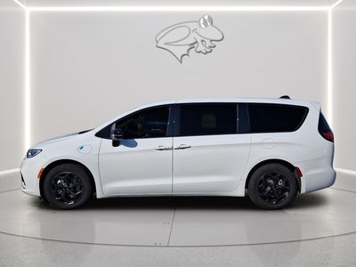 2023 Chrysler Pacifica Hybrid Limited
