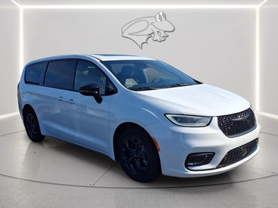 2023 Chrysler Pacifica Hybrid Limited