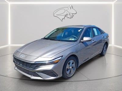 2024 Hyundai ELANTRA SE
