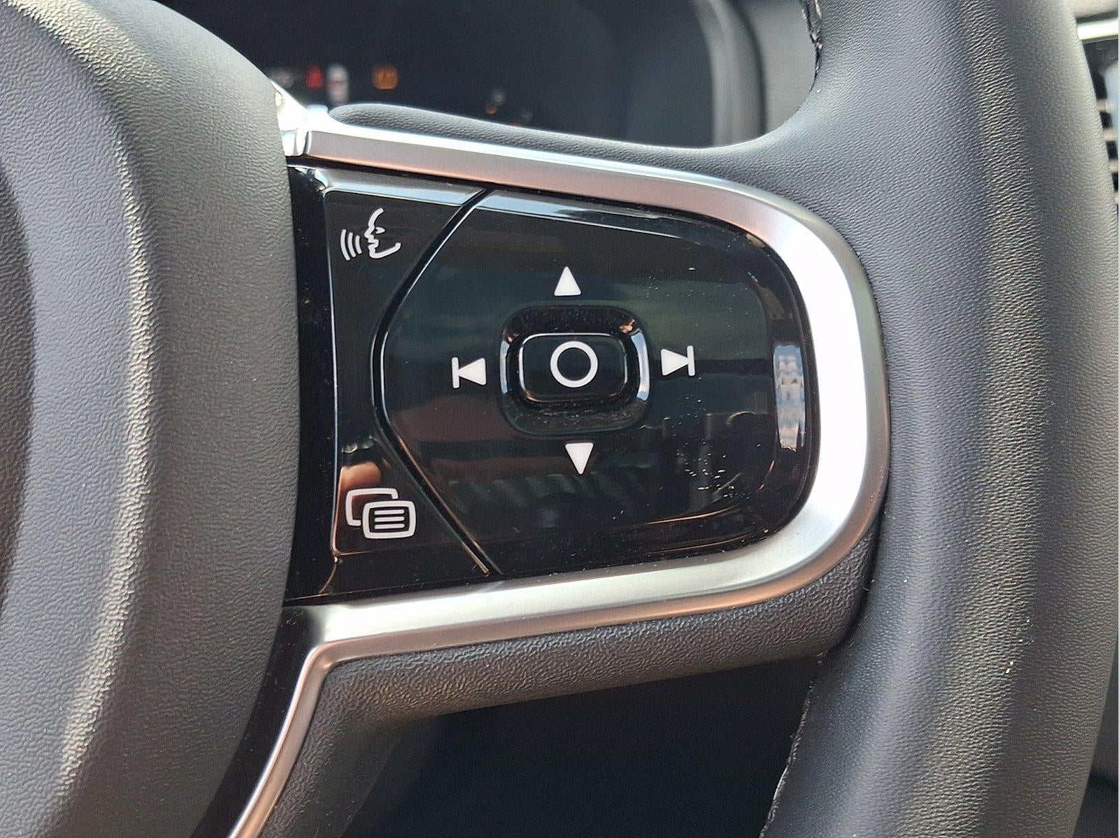 2023 Volvo XC90 Plus