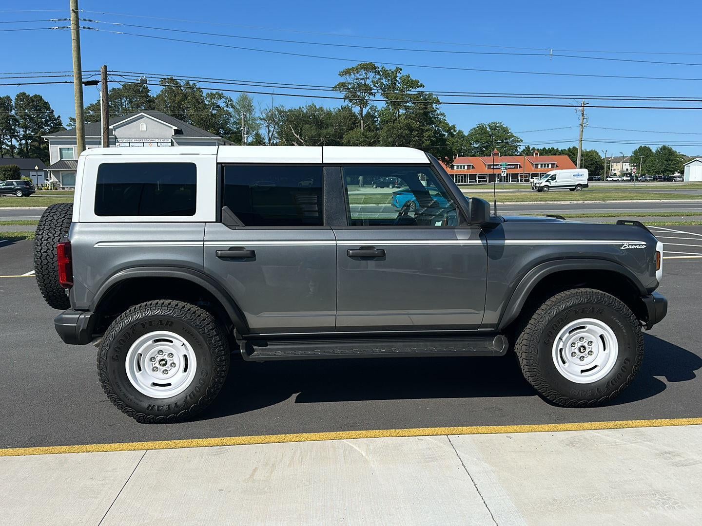 2025 Ford Bronco Heritage Edition