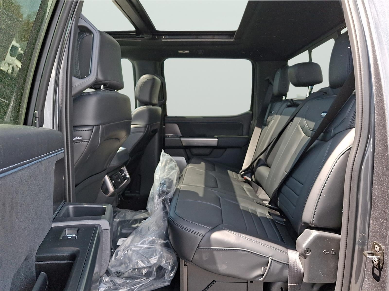 2026 Ford Super Duty F-350 Platinum