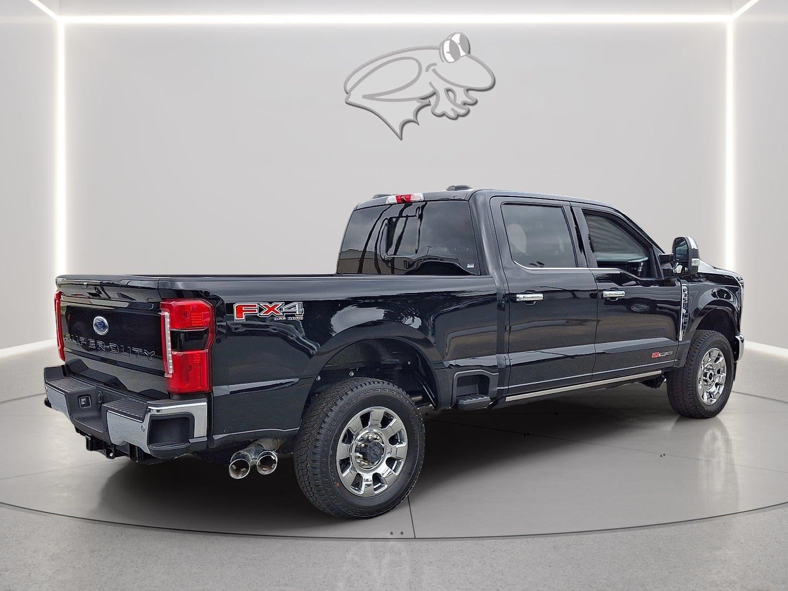2026 Ford Super Duty F-350 SRW LARIAT
