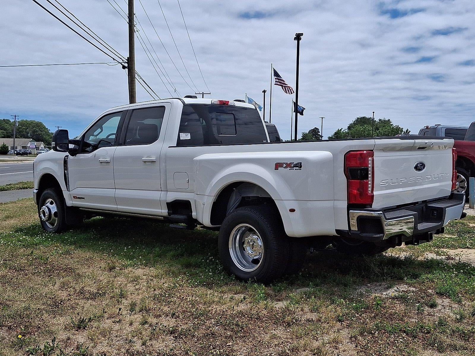 2026 Ford Super Duty F-350 DRW Lariat