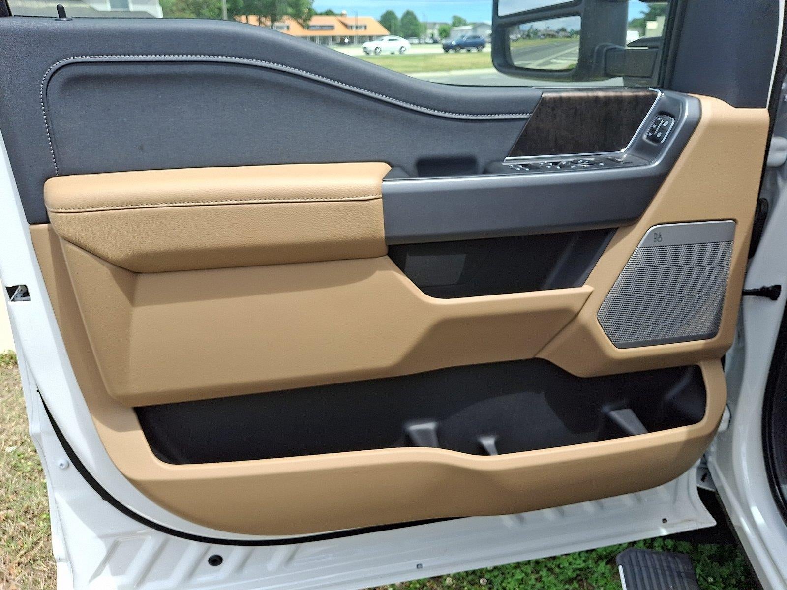 2026 Ford Super Duty F-350 DRW Lariat
