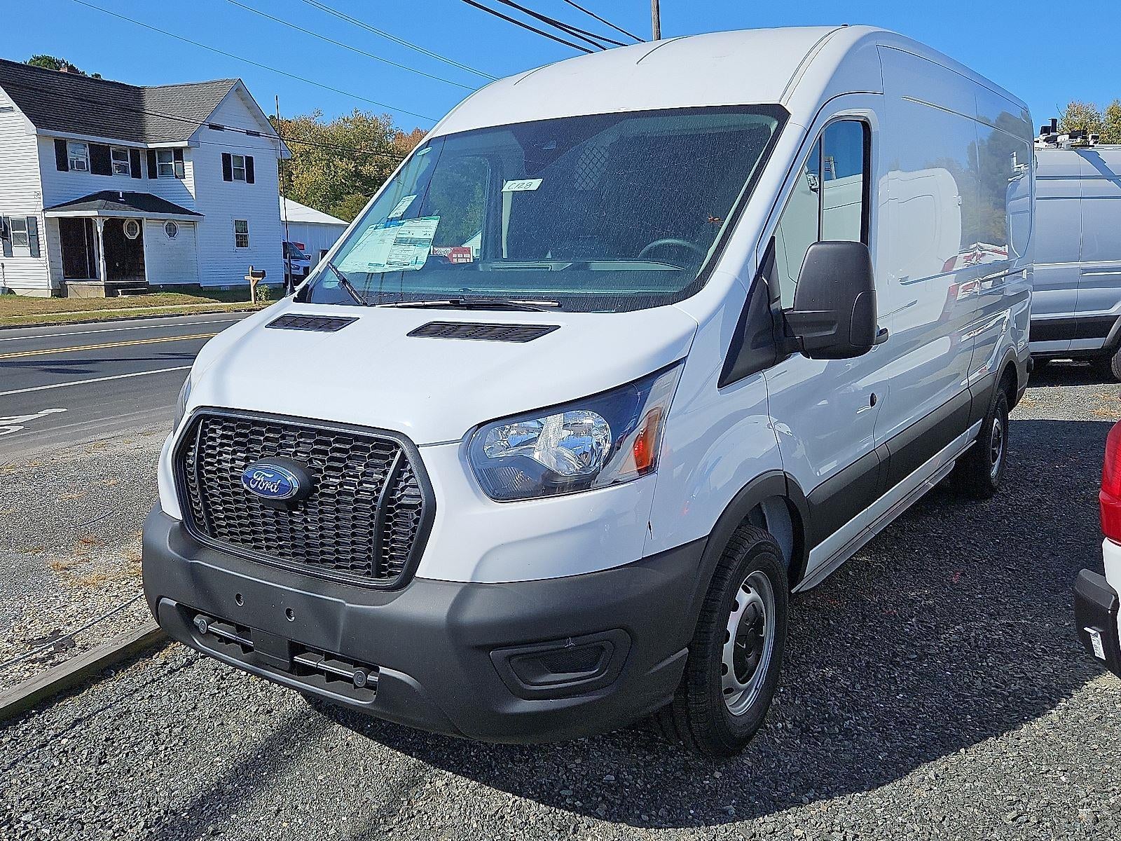 2024 Ford Transit Cargo Van T-250 148" Med Rf 9070 GVWR RWD