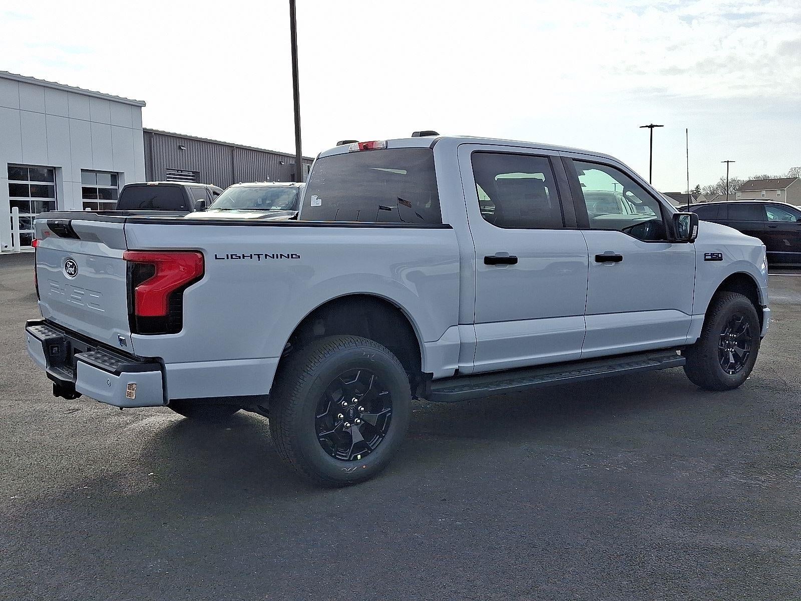 2025 Ford F-150 Lightning XLT