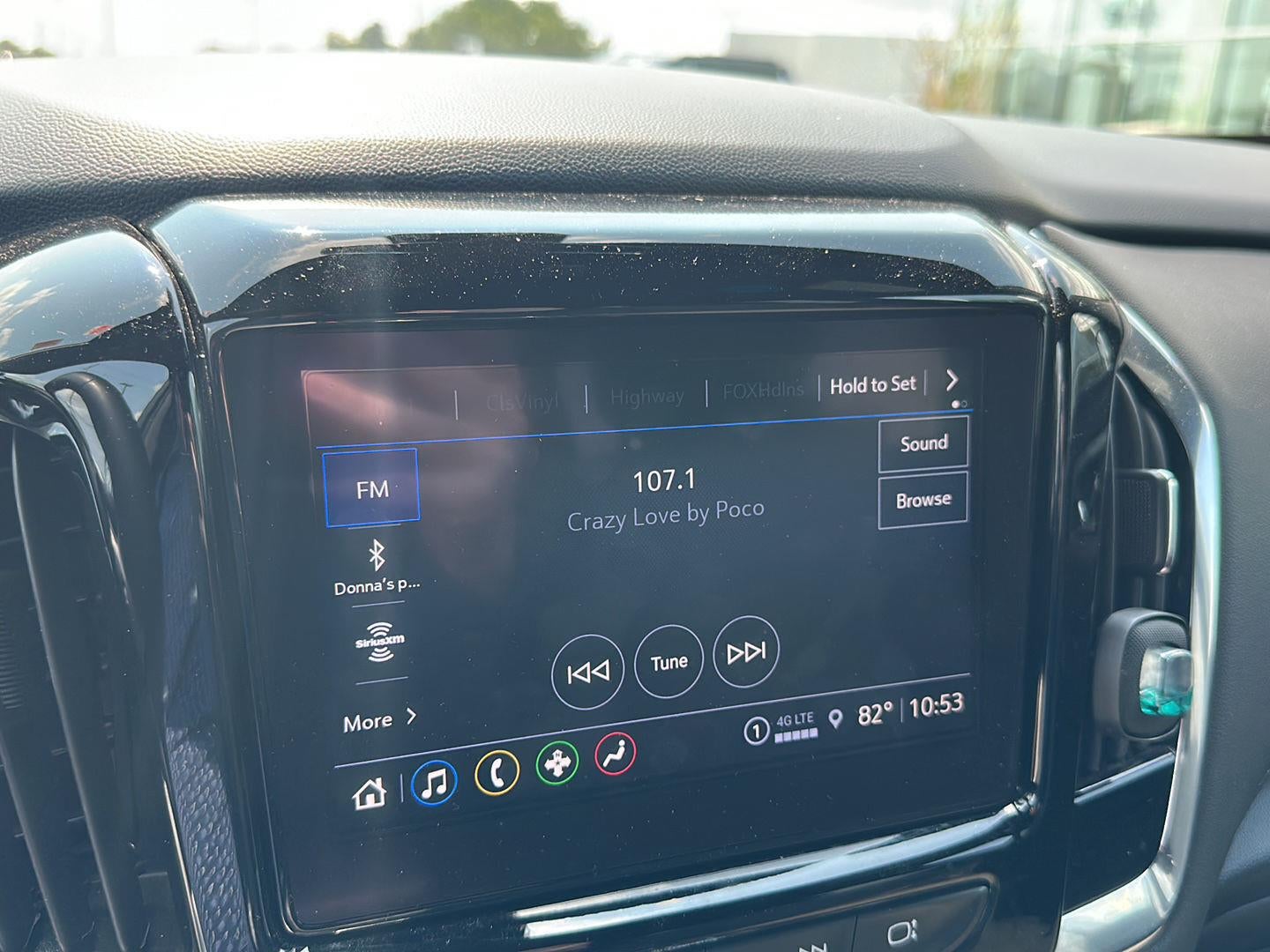 2023 Chevrolet Traverse LT Cloth