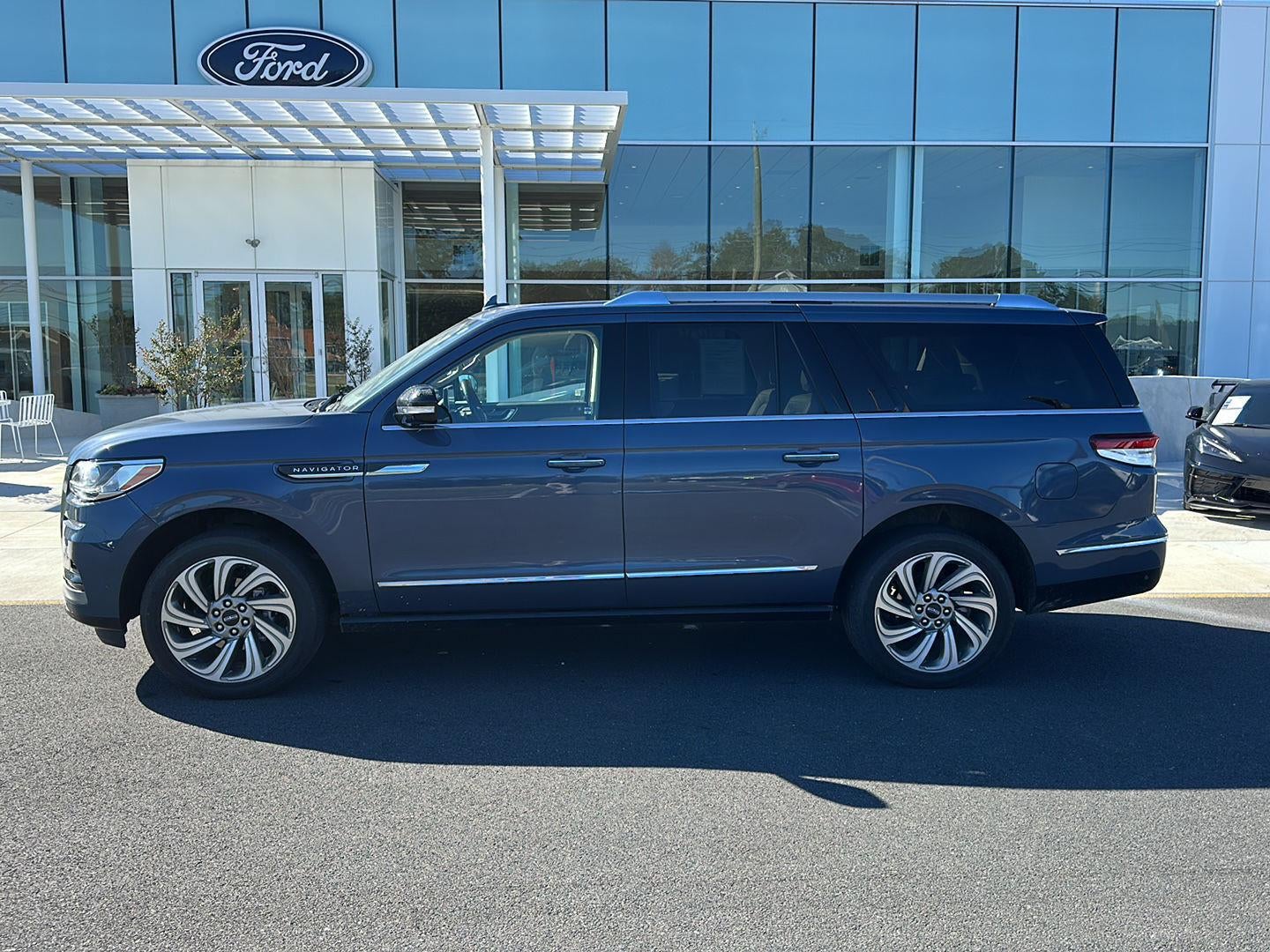 2023 Lincoln Navigator L Reserve
