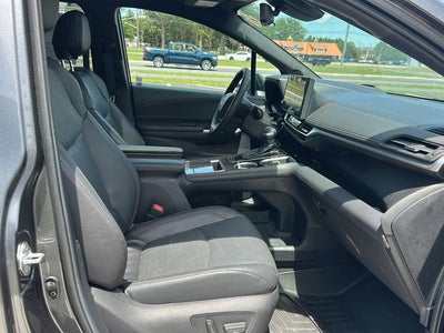 2025 Toyota Sienna Platinum 7-Passenger