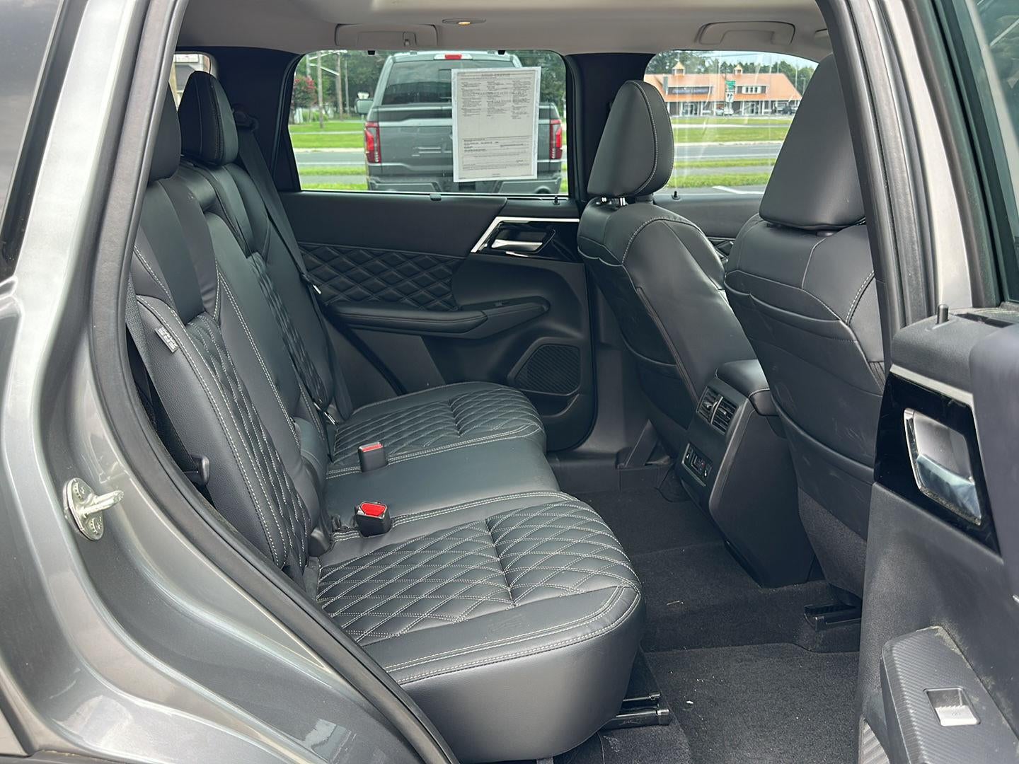 2023 Mitsubishi Outlander SEL
