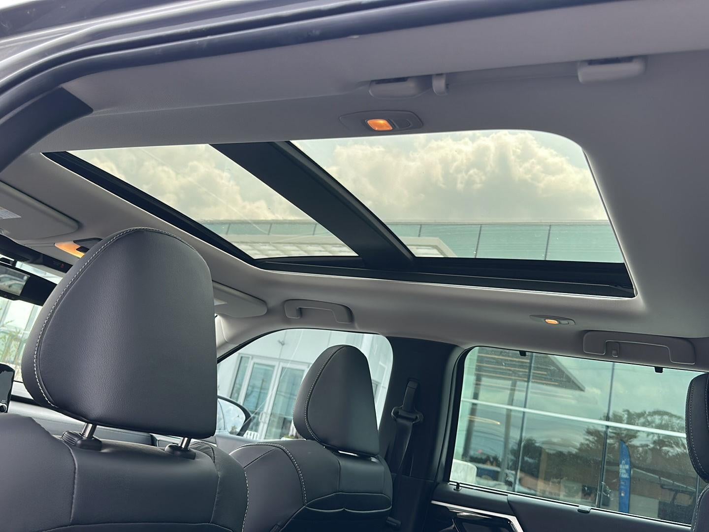 2023 Mitsubishi Outlander SEL