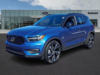 2021 Volvo XC40 R-Design