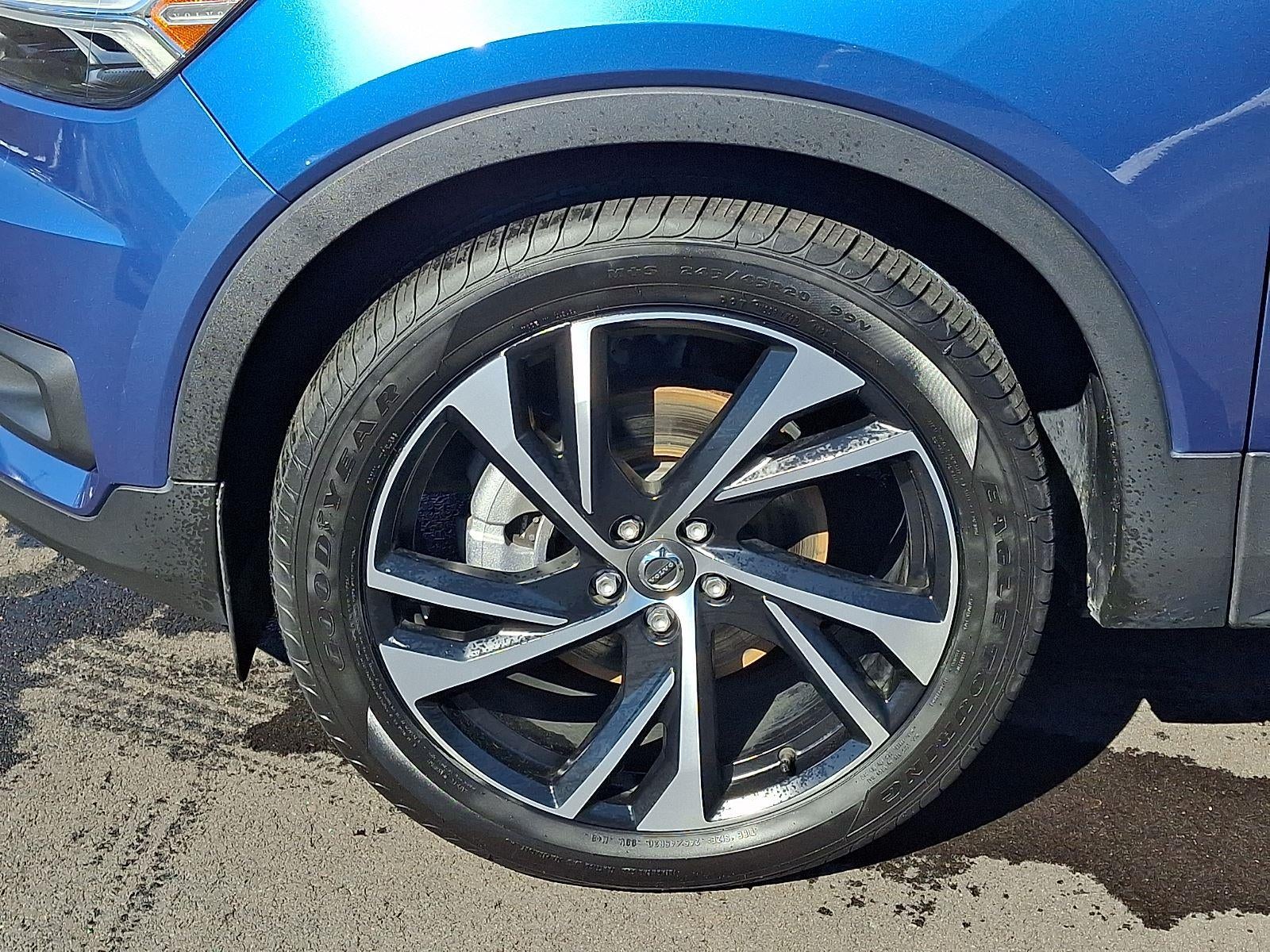 2021 Volvo XC40 R-Design