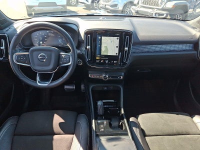 2021 Volvo XC40 R-Design