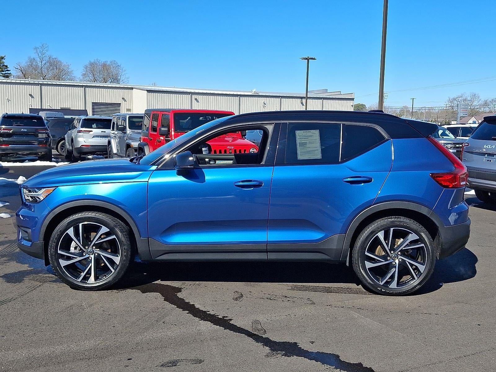 2021 Volvo XC40 R-Design