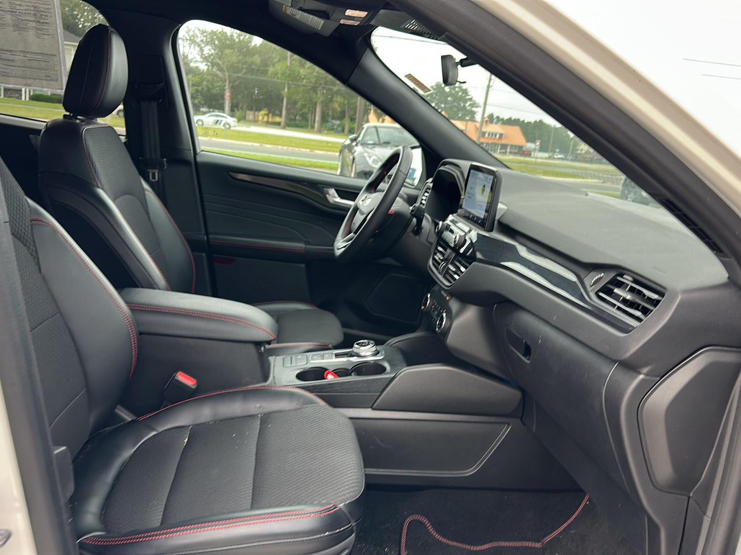 2023 Ford Escape Hybrid ST-Line